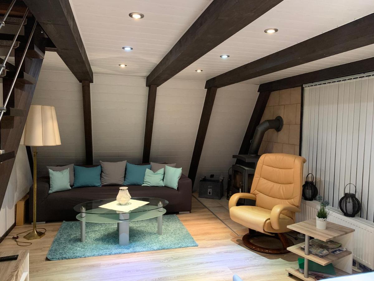 Natur Pur - Waldurlaub Im Tiny House Ronshausen Exterior foto