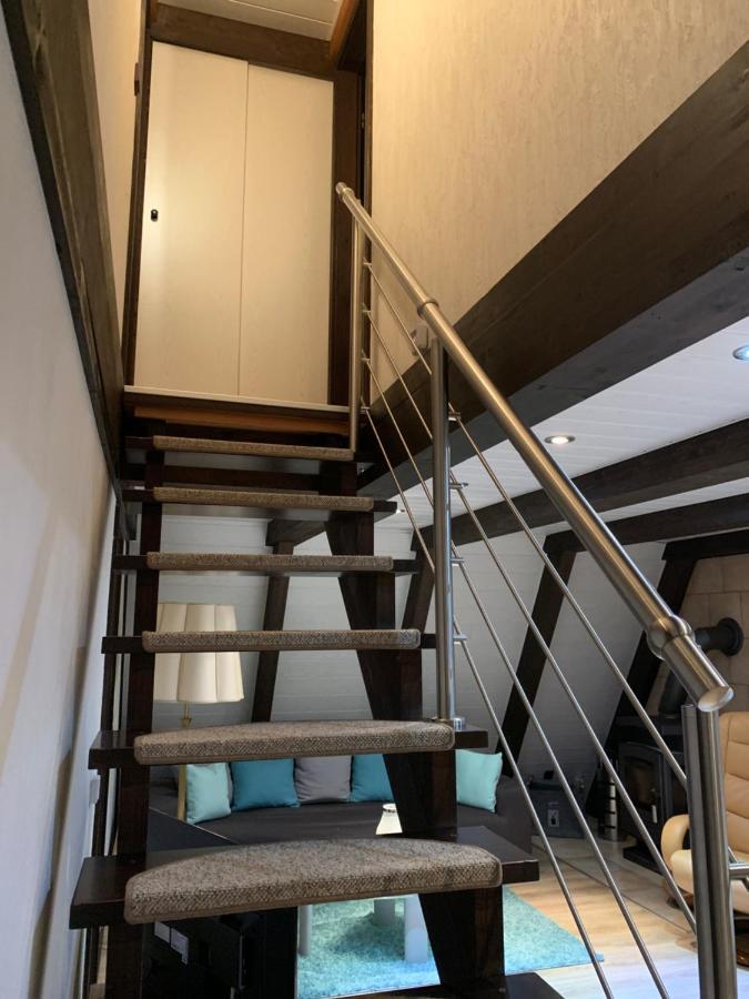 Natur Pur - Waldurlaub Im Tiny House Ronshausen Exterior foto